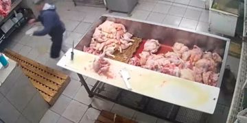 La filmaron poniendo raticida en el mate de un compañero de trabajo y terminó detenida