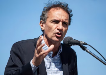 Quirno cruzó a Katopodis tras la crítica por «dibujar el superávit»: «Habla el que dejó las rutas en estado deplorable»