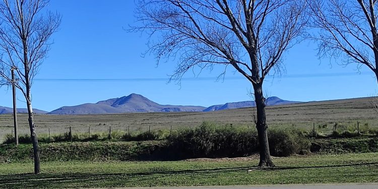Calma antes del cambio: el sol brilla en la Comarca, pero el viento del norte ya prepara un jueves inestable y con ráfagas intensas