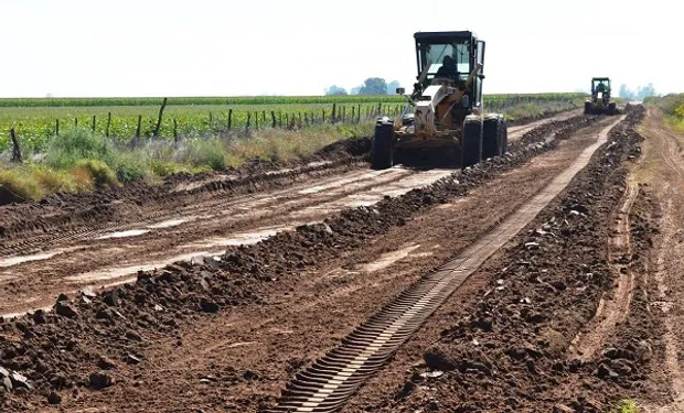 Proponen destinar el 65% del Impuesto Inmobiliario Rural a la mejora de caminos