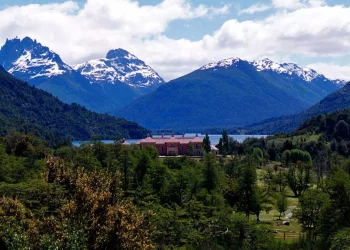 Con el apoyo de los gobernadores, Milei avanza para vender sin límites las tierras a extranjeros