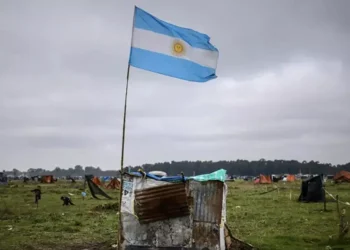 La Iglesia advierte que una ley de Sturzenegger atenta contra la soberanía sobre la tierra y los alimentos