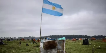 La Iglesia advierte que una ley de Sturzenegger atenta contra la soberanía sobre la tierra y los alimentos