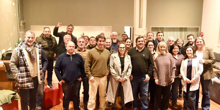 El radicalismo bonaerense se puso en marcha para “protagonizar la agenda del futuro”