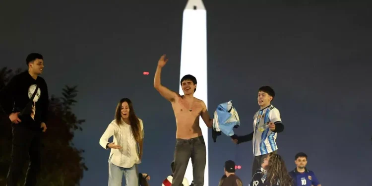 Despliegan miles de policías y organizan operativos especiales en todo el país por la final del Mundial