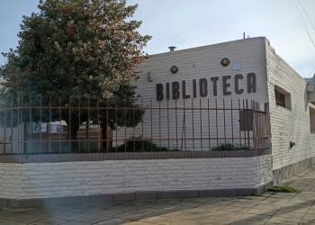 «La biblioteca está hermosamente pintada y más viva que nunca, como siempre, haciendo un montón de actividades»