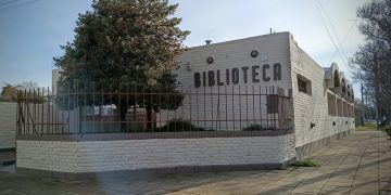 «La biblioteca está hermosamente pintada y más viva que nunca, como siempre, haciendo un montón de actividades»