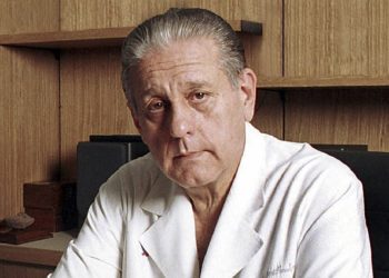 En honor a Favaloro, se conmemora el Día Nacional de la Medicina Social