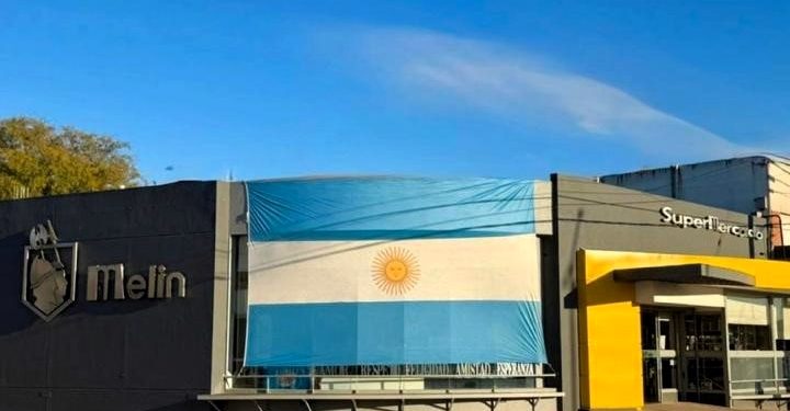 Supermercado Melín modifica su horario vespertino para alentar a la Selección en la semifinal del Mundial