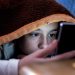 Avanzan las restricciones en el mundo a pantallas y redes sociales: “Es catastrófico”