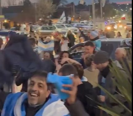 Fiebre celeste y blanca en la comarca: Sierra de la Ventana desbordó de alegría y desató un festejo histórico