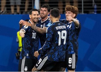 La Selección argentina se enfrenta con Inglaterra en busca de un lugar en la gran final del Mundial 2026
