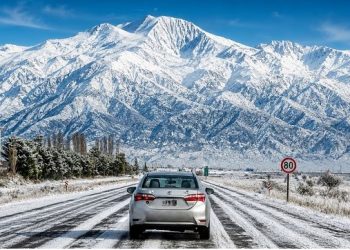 Recomiendan circular con precaución por la presencia de nieve en rutas argentinas: qué cuidados hay que tener