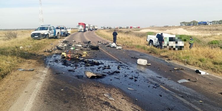 Trágico choque frontal en la Ruta 33: un muerto y un herido a la altura de Bahía Blanca