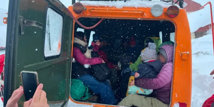 30 rescatados por un histórico temporal de nieve en la alta montaña mendocina
