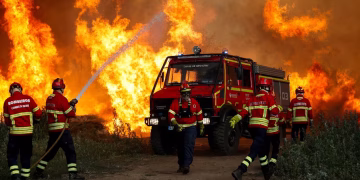 La ola de calor provoca incendios forestales en Francia, España y Portugal
