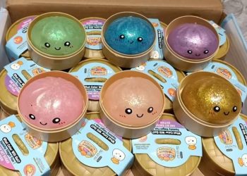 Peligro por un juguete viral: piden retirar del mercado los «Squeezy Dumplings» por contener un químico tóxico