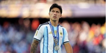 “La caída de los grandes es la felicidad de los mediocres”: el mensaje de Lisandro Martínez tras la final