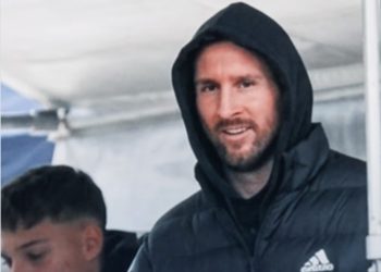 La primera aparición pública de Lionel Messi tras la final del Mundial: fue a ver un partido de Primera C