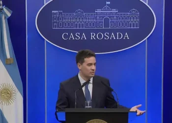 El vocero presidencial explicó lo que Milei “valora” de Margaret Thatcher y avaló el viaje al Mundial del secretario de Justicia
