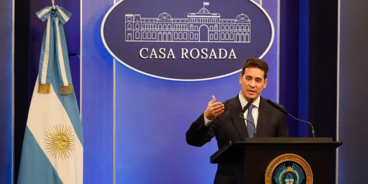 Repudiable tuit de Ravier: “Siendo un país bananero, nunca vamos a recuperar las Malvinas”