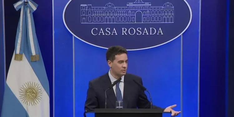 El vocero presidencial explicó lo que Milei “valora” de Margaret Thatcher y avaló el viaje al Mundial del secretario de Justicia