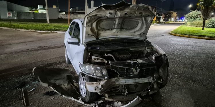 Tornquist: Choque entre dos automóviles