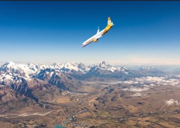 Flybondi: “La libertad” de vender pasajes, cancelar vuelos y no pagar sueldos