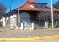 Investigan violento episodio en Saldungaray: Irrumpieron en una vivienda, amenazaron de muerte al propietario y destrozaron frentes con un cabo de hacha