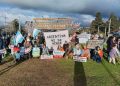 Sierra de la Ventana se movilizó en rechazo a la Ley de Inviolabilidad de la Propiedad Privada y en defensa del territorio