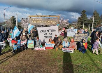 Sierra de la Ventana se movilizó en rechazo a la Ley de Inviolabilidad de la Propiedad Privada y en defensa del territorio