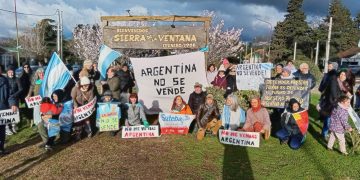 Sierra de la Ventana se movilizó en rechazo a la Ley de Inviolabilidad de la Propiedad Privada y en defensa del territorio