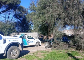Dos allanamientos positivos en Saldungaray tras una investigación por amenazas y violación de domicilio
