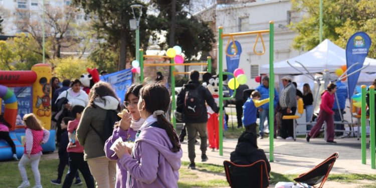 UATRE Bahía Blanca celebró el Día de las Infancias frente a su nueva sede con un multitudinario festival
