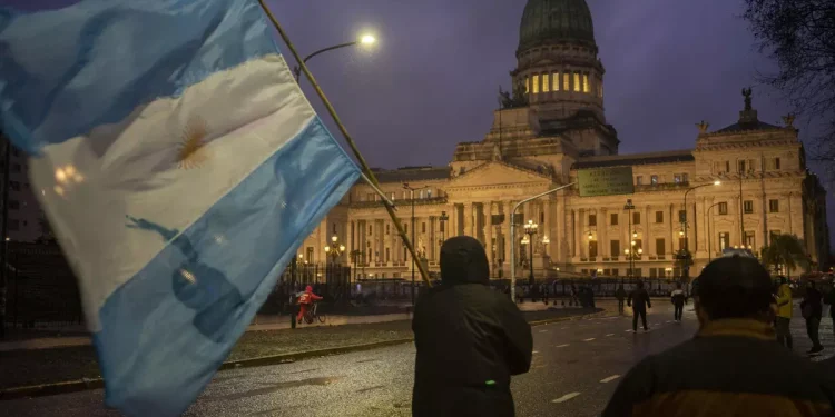 Desalojo exprés y expropiaciones en la Ley de Propiedad Privada: cómo será el procedimiento