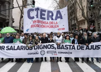 CTERA calificó de “contundente” el paro docente y advirtió que la Argentina se quedará “sin maestros”