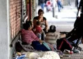 Casi 4 de cada 10 niños y adolescentes no pueden acceder a ropa y calzado por falta de dinero