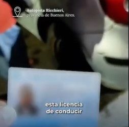 Manejaba borracho y con licencia de conducir falsa por la autopista Riccheri