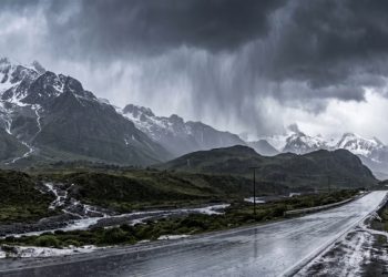 El SMN emitió alertas naranja y amarilla por un fuerte temporal de nieve, tormentas y ráfagas