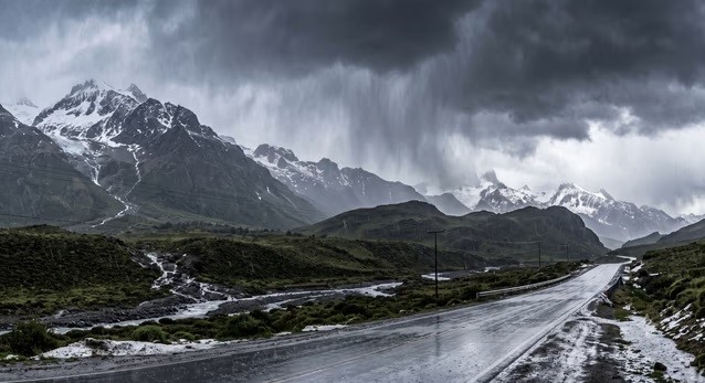 El SMN emitió alertas naranja y amarilla por un fuerte temporal de nieve, tormentas y ráfagas