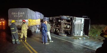 Corte total en la Ruta Provincial 51 por vuelco de un camión cerca de Fra-Pal