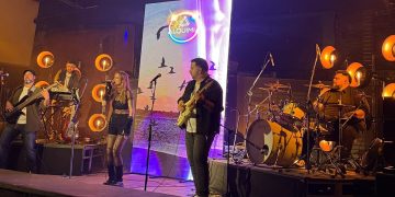 Alquimia debuta en Sierra de la Ventana: la banda de clásico pop-rock internacional que transforma la nostalgia en música en vivo