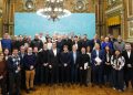 Kicillof alista al gabinete para la visita de León XIV y pide a Milei que declare feriado