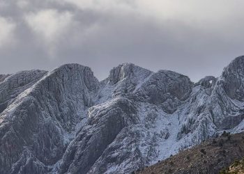 Tal como anticipó Radio Reflejos, la nieve regresó a los cerros a días de la primavera