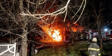 Cinco dotaciones de Bomberos sofocaron un incendio en un establecimiento rural en Sierra de La Ventana