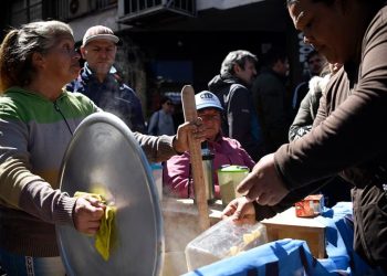 El crecimiento de la pobreza empieza a reflejarse en las estadísticas
