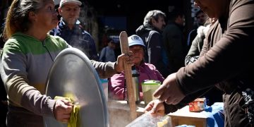 El crecimiento de la pobreza empieza a reflejarse en las estadísticas