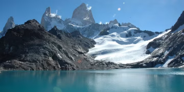 Científicos advierten sobre el riesgo de un aluvión glaciar en El Chaltén y exigen un plan de evacuación urgente