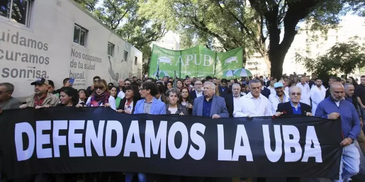 La Justicia intimó al Gobierno a cumplir la Ley de Financiamiento Universitario y advirtió que aplicará multas