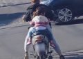 Niños en peligro sobre dos ruedas